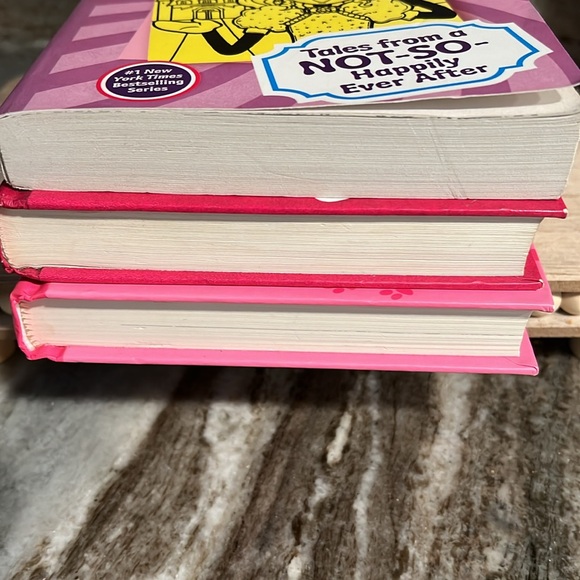 Dork Diaries Book Bundle! - Picture 8 of 8